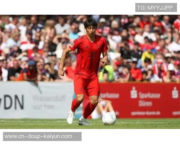 戴维斯与伊藤洋辉回归练习，拜仁备战弗赖堡的决战时间！